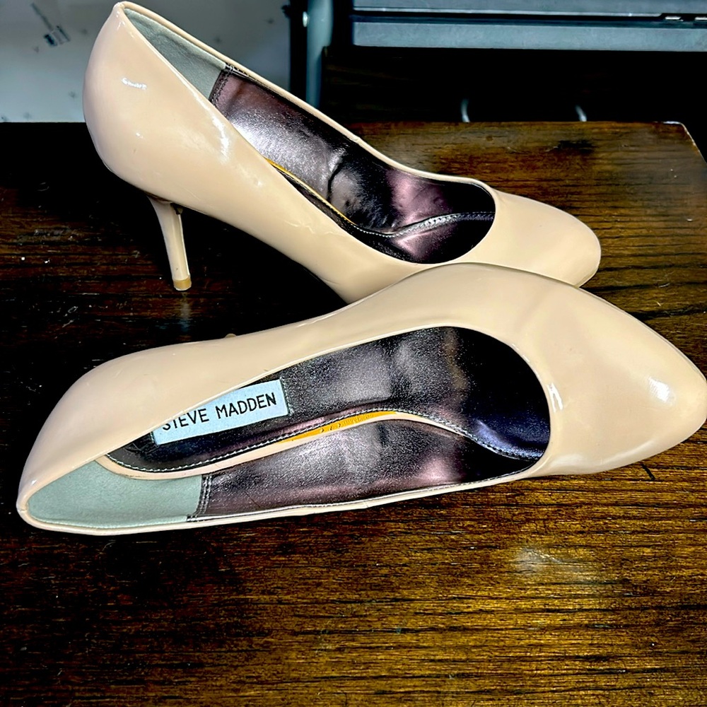NWT womens heals Steve Madden